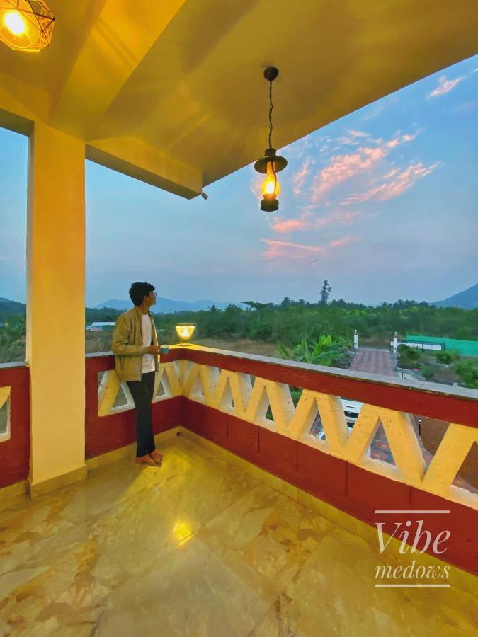 Vibe Meadows Villa With Private Swimming Pool Near Kashid Beach ภายนอก รูปภาพ