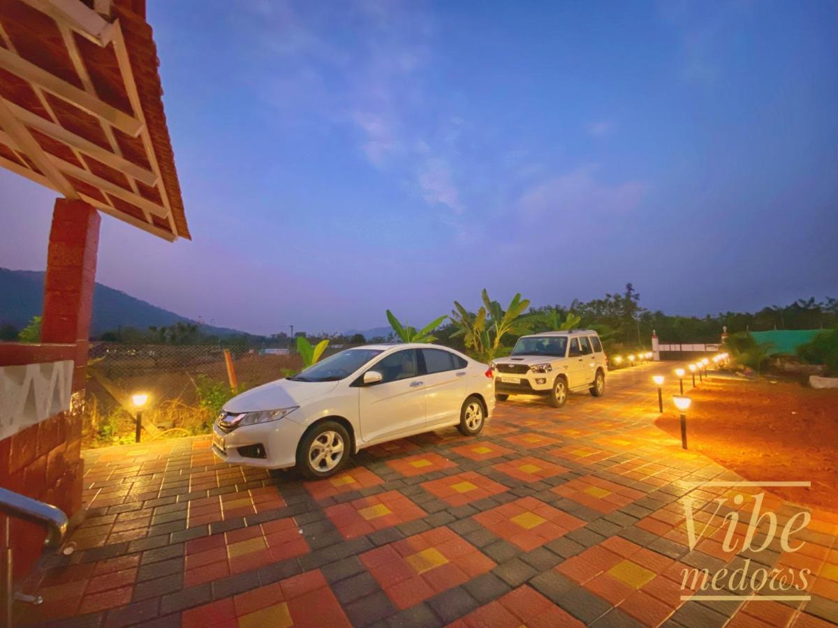 Vibe Meadows Villa With Private Swimming Pool Near Kashid Beach ภายนอก รูปภาพ